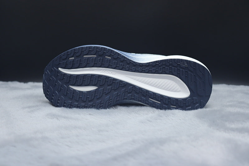 Mizuno ASTRO PLUS Athletic Shoe