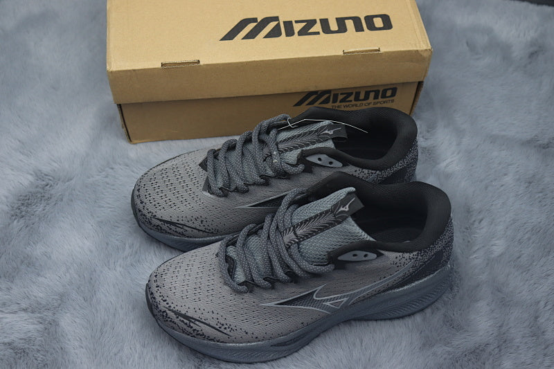 Mizuno ASTRO PLUS Athletic Shoe