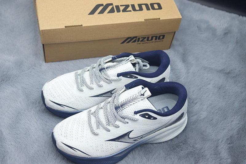 Mizuno ASTRO PLUS Athletic Shoe