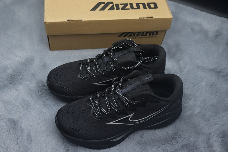 Mizuno ASTRO PLUS Athletic Shoe