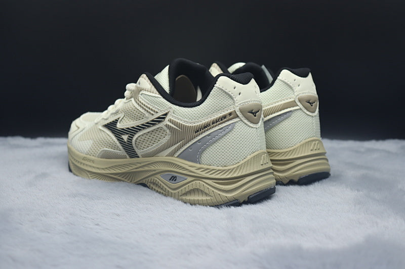 Oarism x Mizuno Racer S Competition Running Shoe