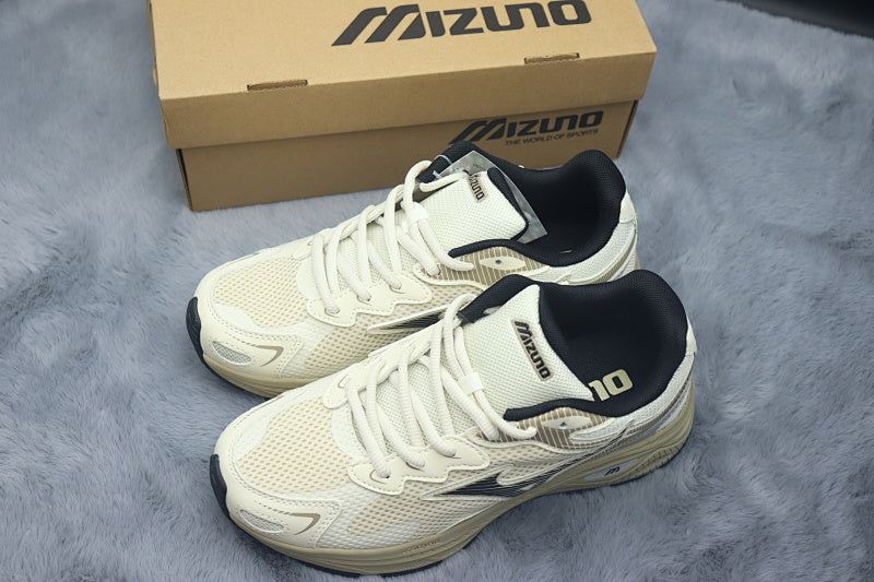 Oarism x Mizuno Racer S Competition Running Shoe