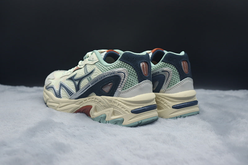 Mizuno Adventure Trail Running Shoe