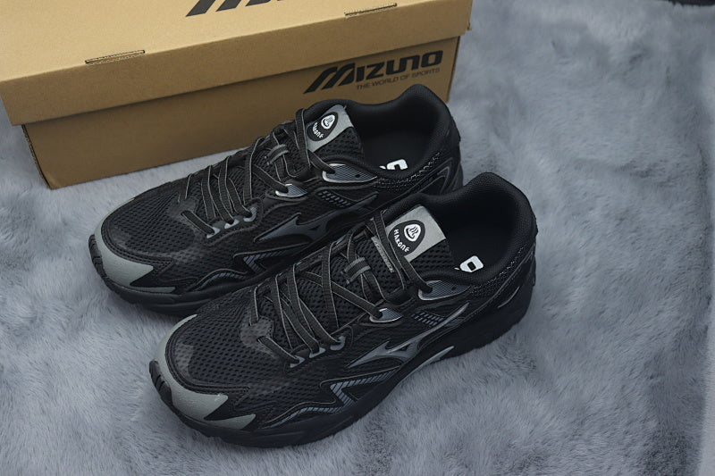Mizuno Adventure Trail Running Shoe