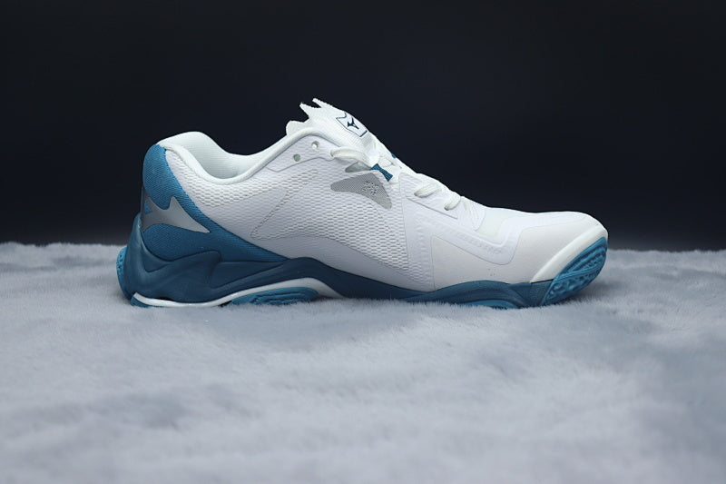 Mizuno Wave Lightning Z8 Volleyball Shoes