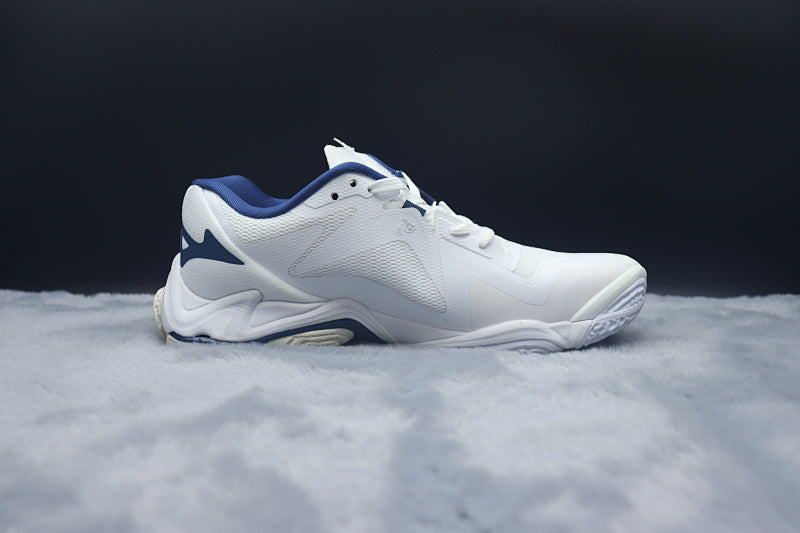 Mizuno Wave Lightning Z8 Volleyball Shoes