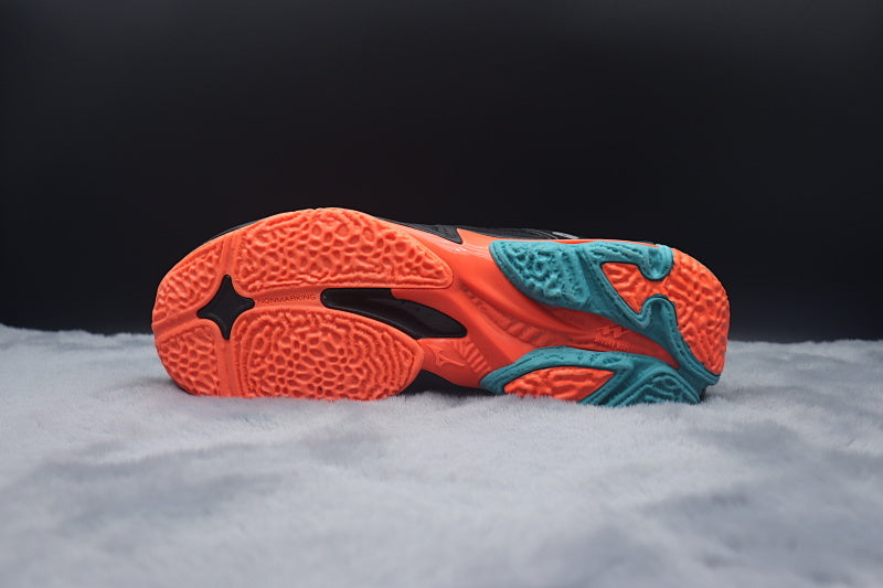Mizuno Wave Lightning Z8 Volleyball Shoes