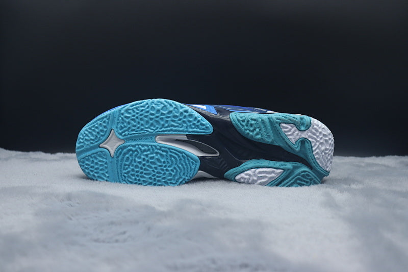Mizuno Wave Lightning Z8 Volleyball Shoes
