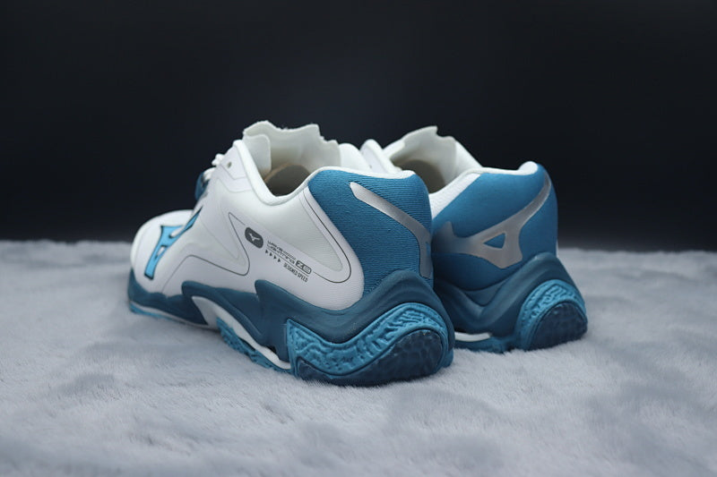 Mizuno Wave Lightning Z8 Volleyball Shoes