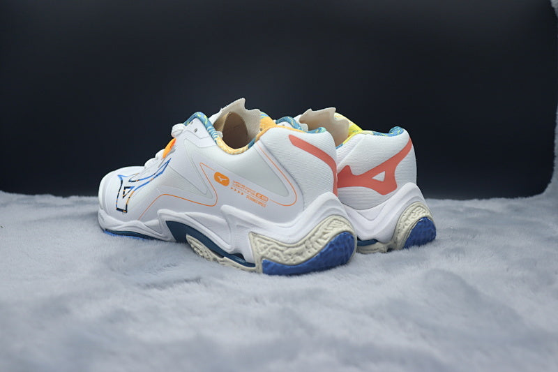 Mizuno Wave Lightning Z8 Volleyball Shoes