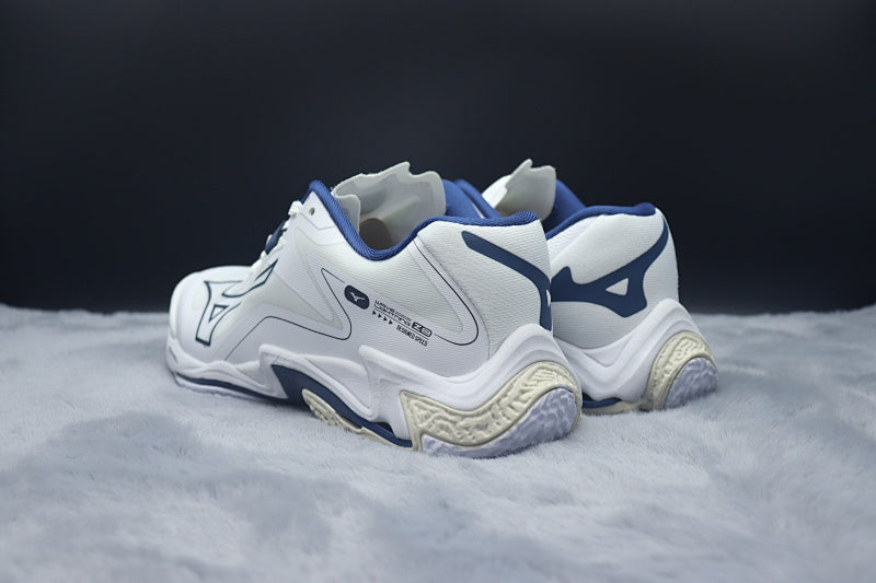 Mizuno Wave Lightning Z8 Volleyball Shoes