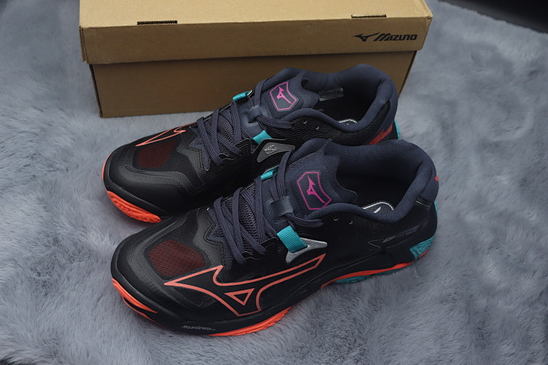 Mizuno Wave Lightning Z8 Volleyball Shoes