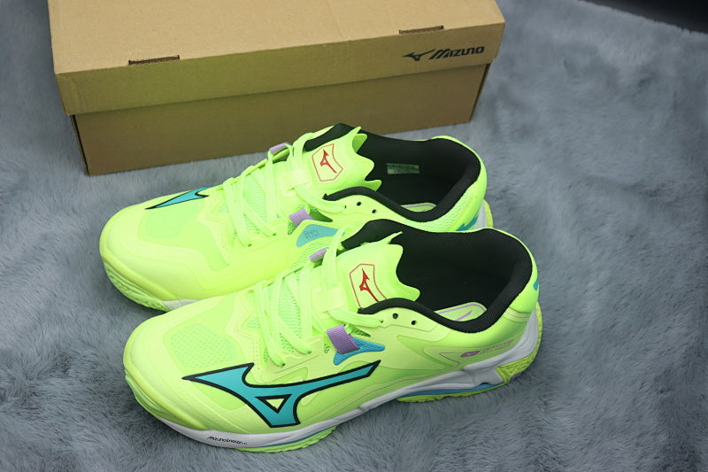 Mizuno Wave Lightning Z8 Volleyball Shoes