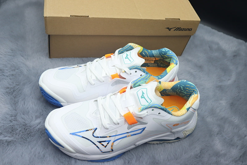 Mizuno Wave Lightning Z8 Volleyball Shoes