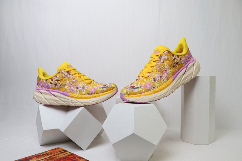 HOKA Clifton 8 Running Shoes