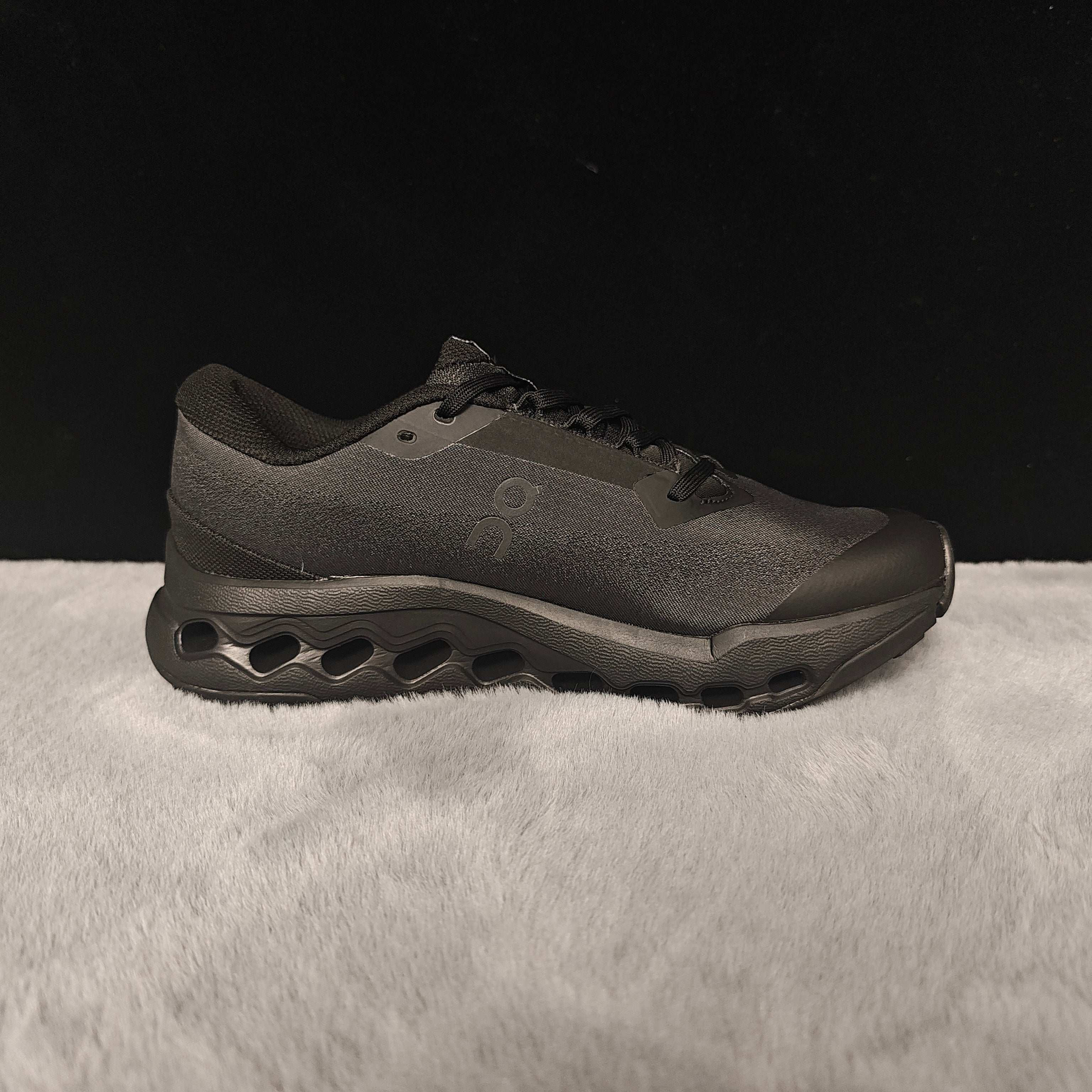 ON Cloudsurfer Trail 2 | Lightweight Trail Running Shoes for All-Terrain