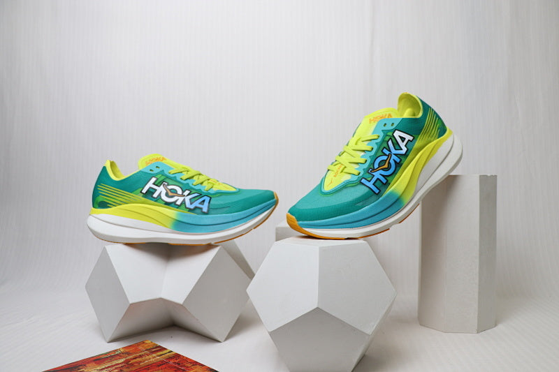 HOKA Rocket Carbon Racing Shoes - Performance Super Shoe